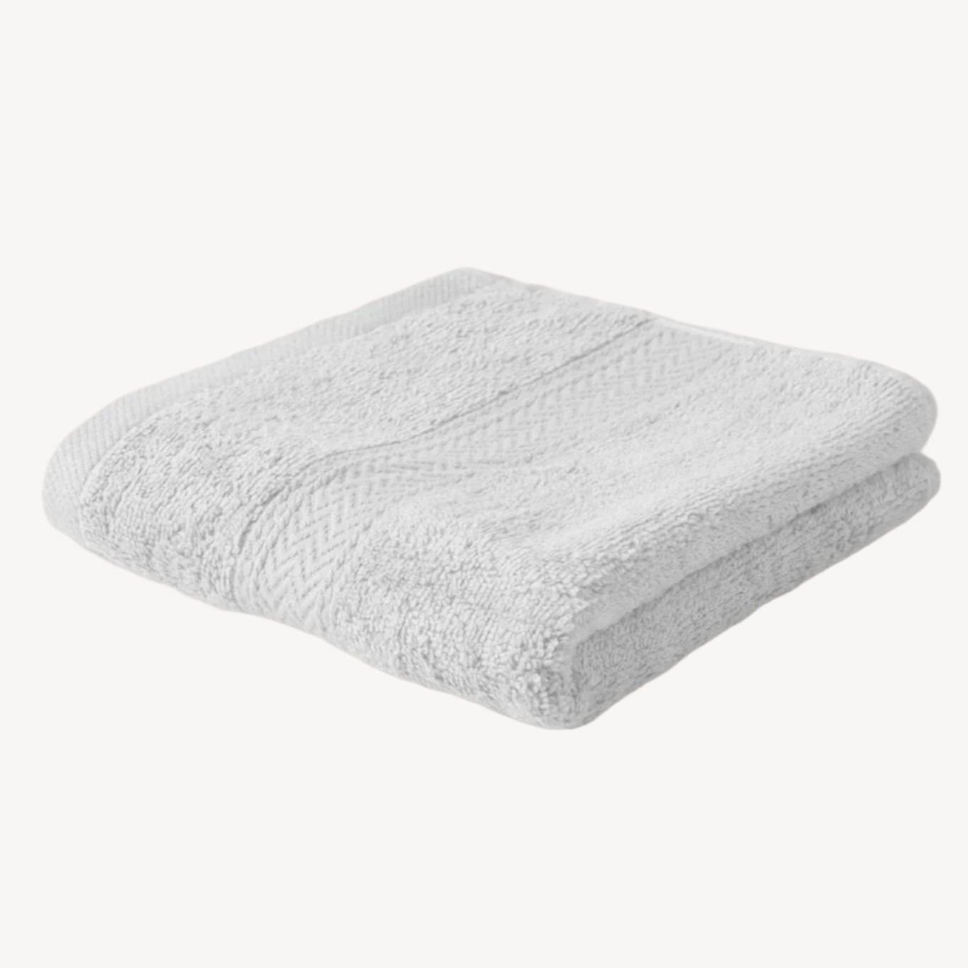 Whitezigzaghandtowel1.jpg
